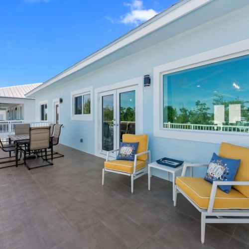 Can you already see yourself relaxing on the deck with a drink?