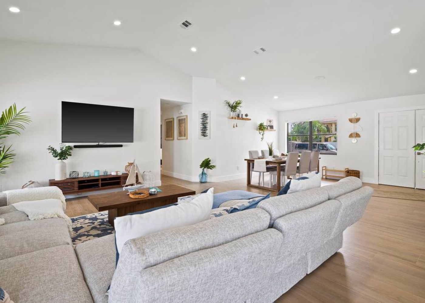 Original 729895415924628131 1502509835 1b33f48d