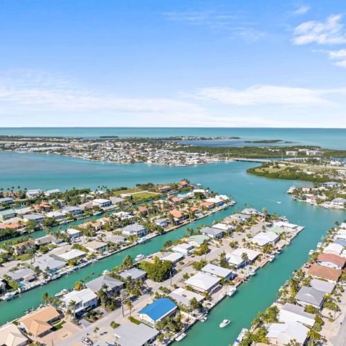 With a beautiful pool and serene dock, your perfect getaway awaits.