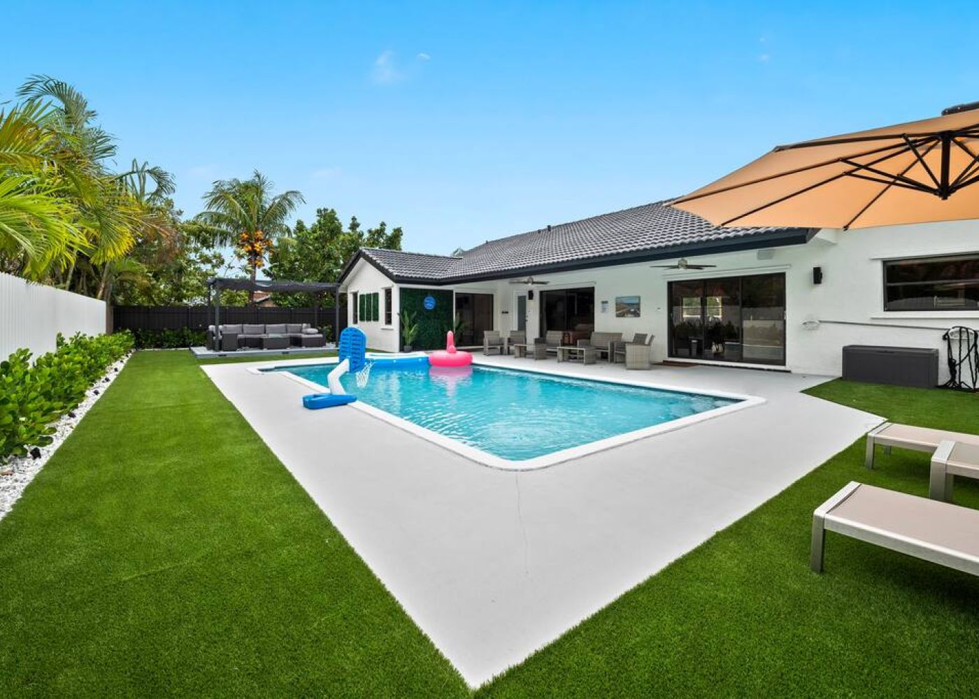 Original 729895415924628131 1502509662 258b288f