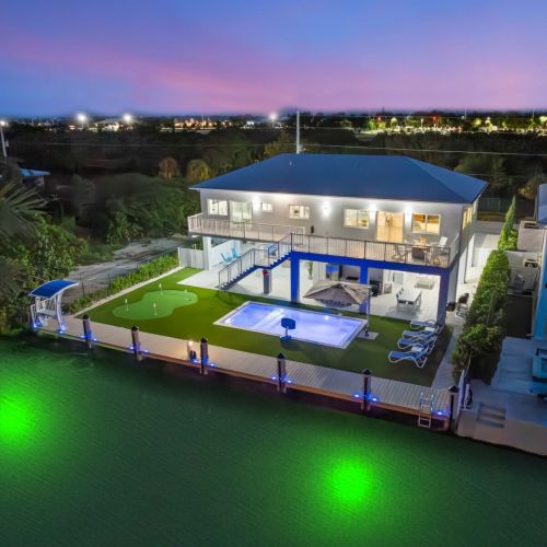 The moment guests step out here after sunset, they always say the same thing: “we’re never leaving. ”