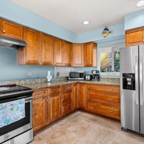 Morning starts with coffee here — and never feels rushed.