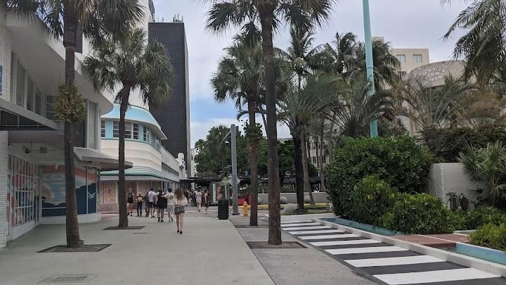 Lincoln Road Mall Image
