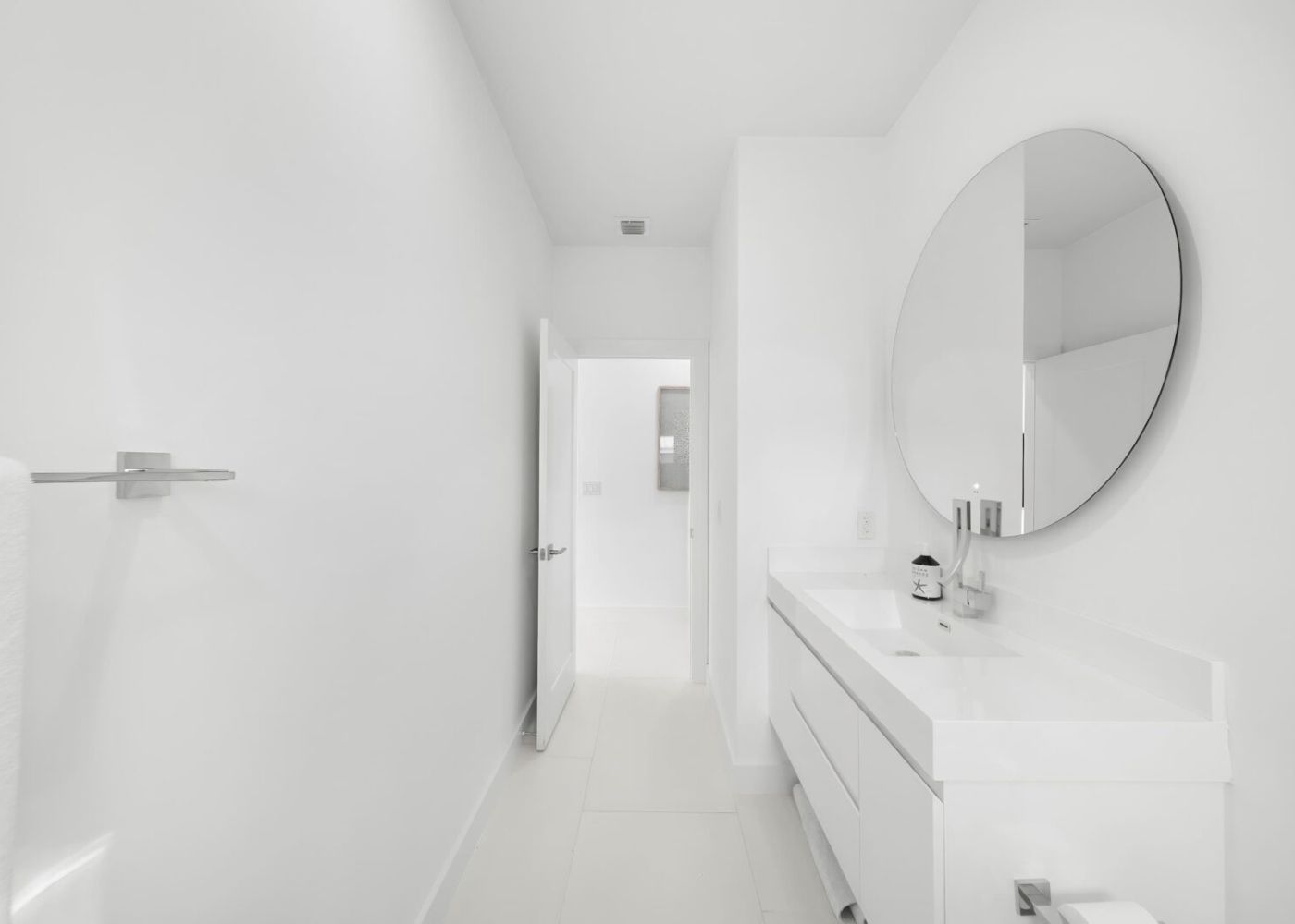 Hewixcwmhzcc7rofoqin 1 53672138