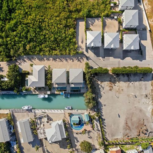 Come unwind in your perfect getaway spot where the view is just as inviting as the stay itself.