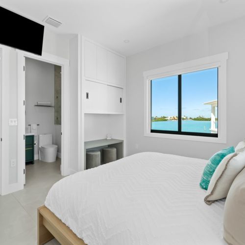 Get those precious hours of sleep so you are ready to explore the majestic florida keys!