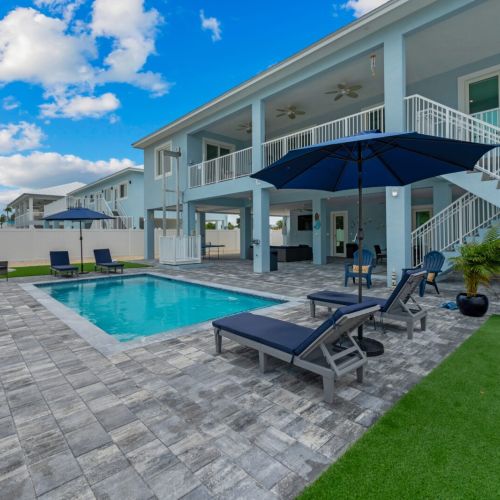 Your coworkers will be jealous of your new vacation tan.