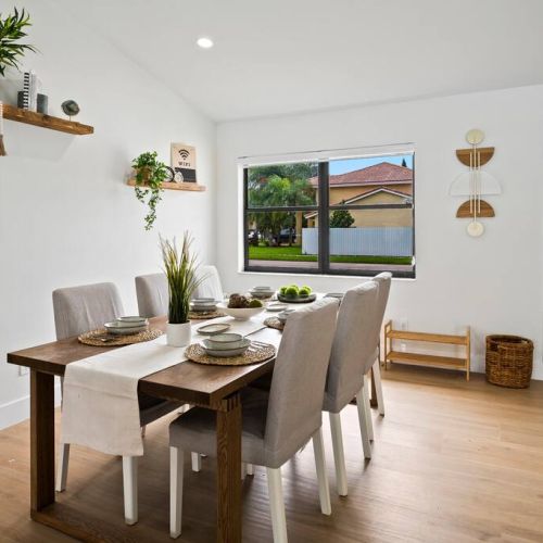 Serve your delicious meals easily at the lovely dining table.