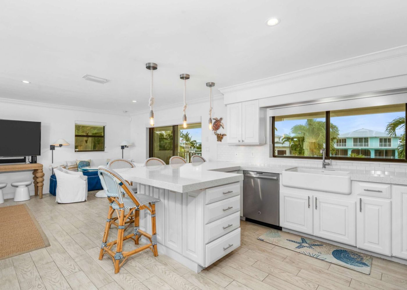 Lrxuj2pqjnm0qjlymwvl 6a53cae2