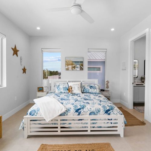 Sink into a cloud-like mattress and drift off into a peaceful slumber in the lovely bedroom.