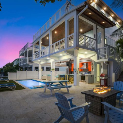 With a sparkling pool and cozy chairs, your perfect getaway awaits. Whether you’re soaking up the sun or enjoying a cool evening under the stars, this is your new happy place. Come make unforgettable memories!