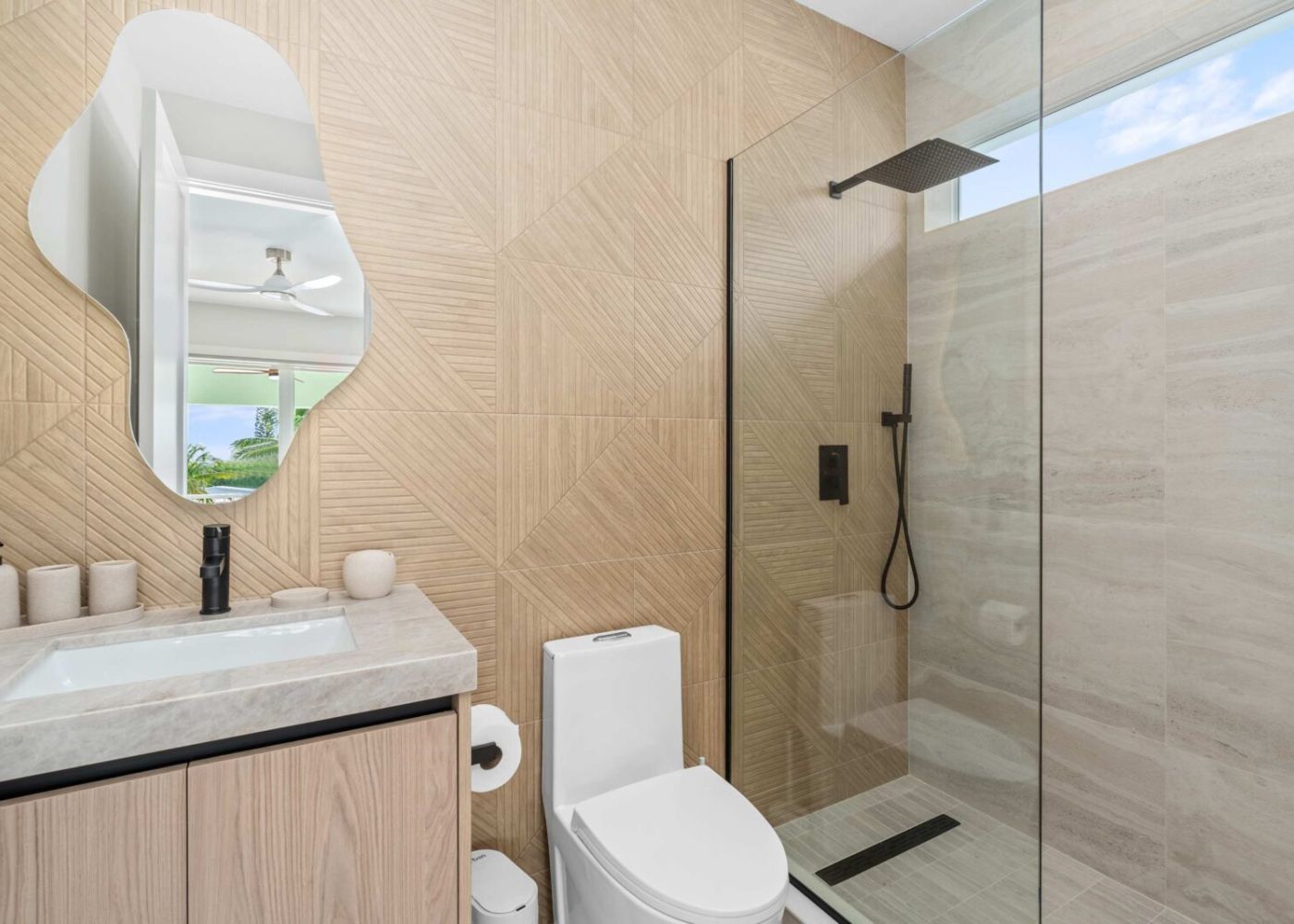 F3zdcfc85roc4fa5pe9g 71d05f23