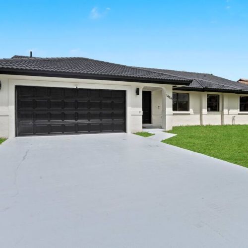 There's plenty of parking space in the driveway.