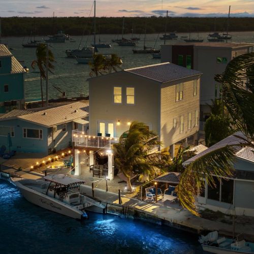 Picture your evenings spent on the deck, basking in the sunset glow, while boats gently sway in the breeze. A slice of paradise awaits.