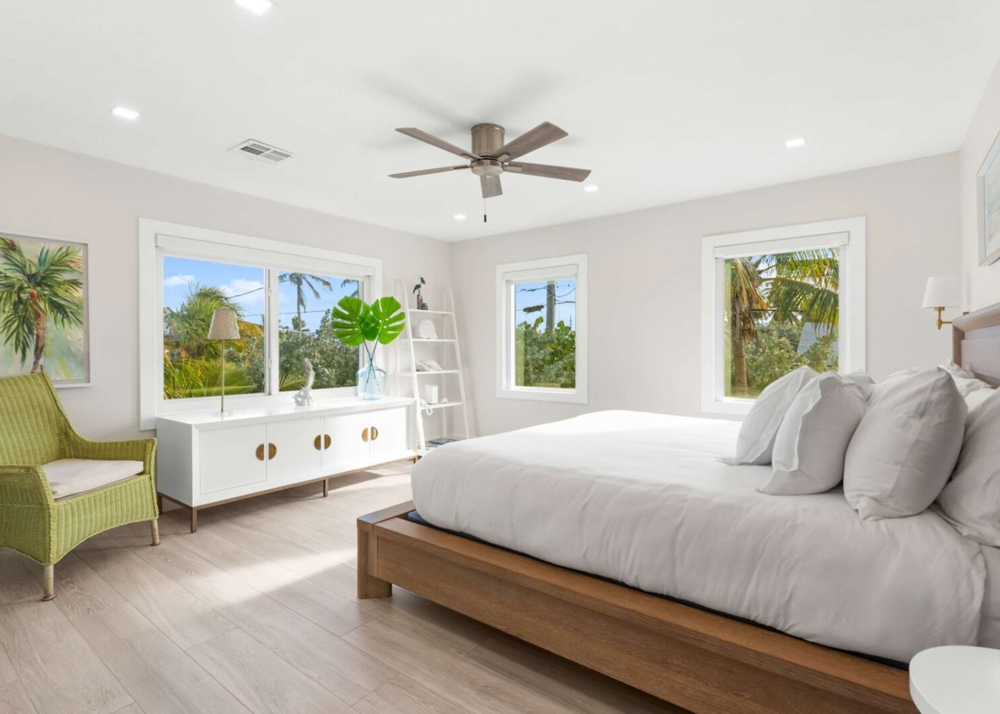 Pg1euwdrob5uvsao0xa8 9956461f