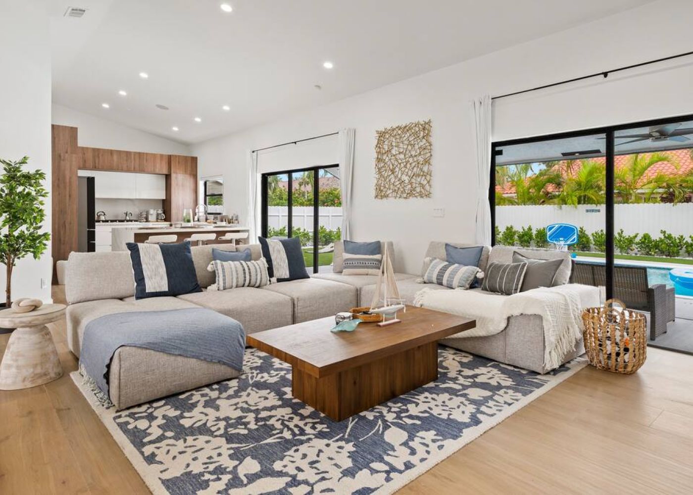 Original 729895415924628131 1502509229 1 9fbdaaa1