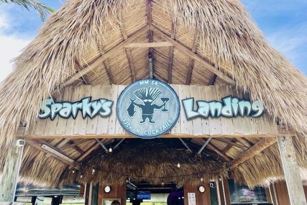 Sparky’s landing – fish n cocktails