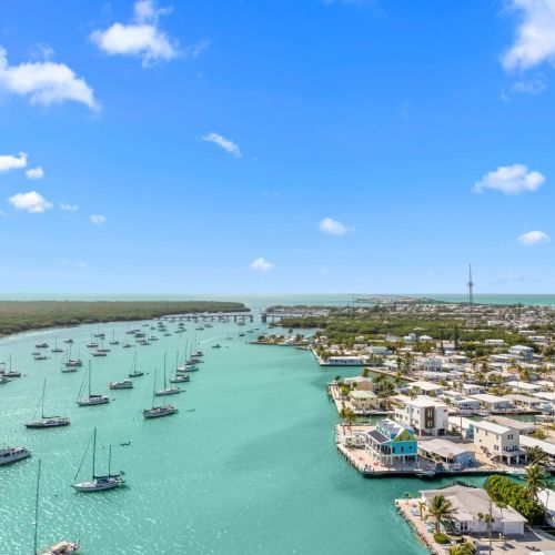 Sail into adventure with stunning canal views and tropical charm at every turn!