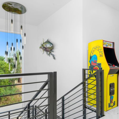 Myjstg1oyescvc63jh7l b1d689f1