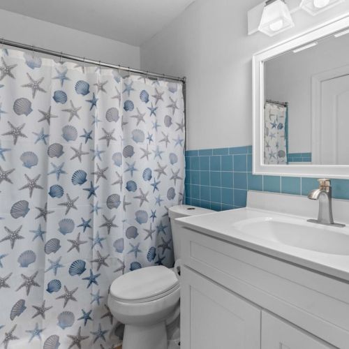 Bright and simple — get ready for another day in paradise.