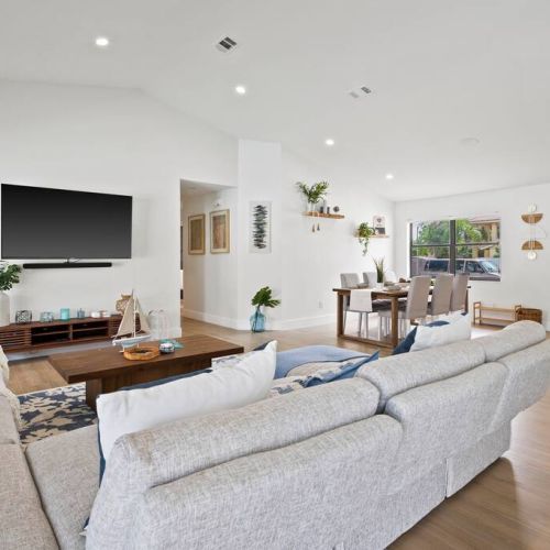 The open concept design living area allows you to change your settings quickly without missing a moment of fun.