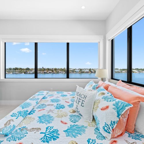 Stay in bed for a while and marvel at the panoramic views of the waterways.