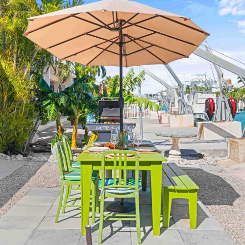 Dive into relaxation with our charming outdoor setup! Picture yourself sipping coffee, basking in the sun, or enjoying a meal next to the pool. It's not just a space; it’s your personal oasis for endless fun under the sky.