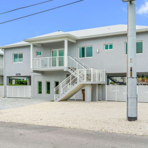 Pull up, exhale, and let vacation mode take over the second you step out of the car.