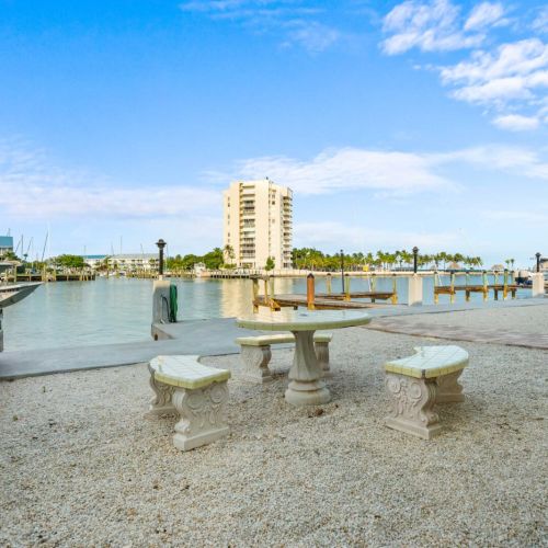 Kayaks, picnic tables, and dockside lounging — keys living at its purest.