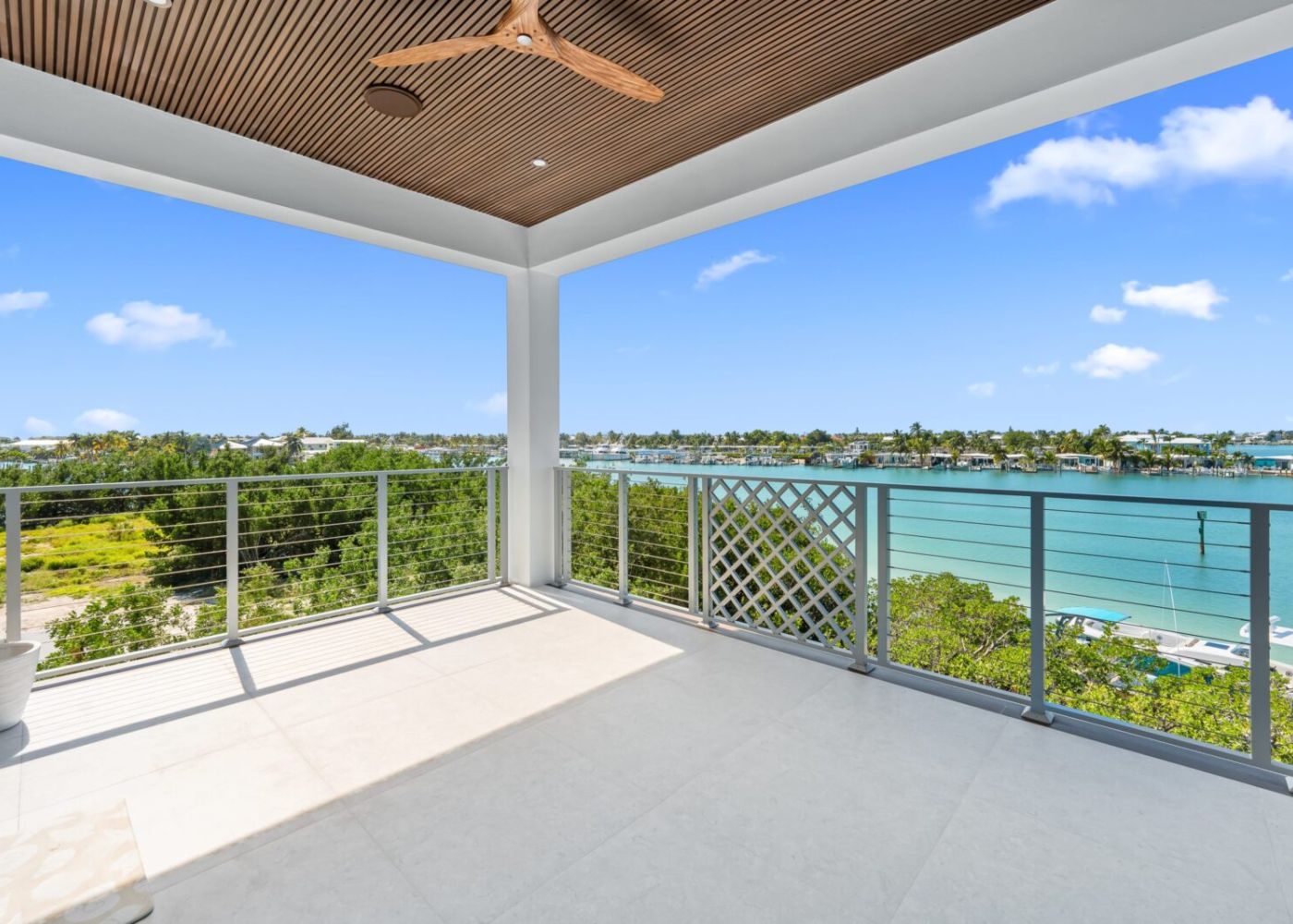 Hyrmhi171p4z3ouwg5ao 1 de6cd344