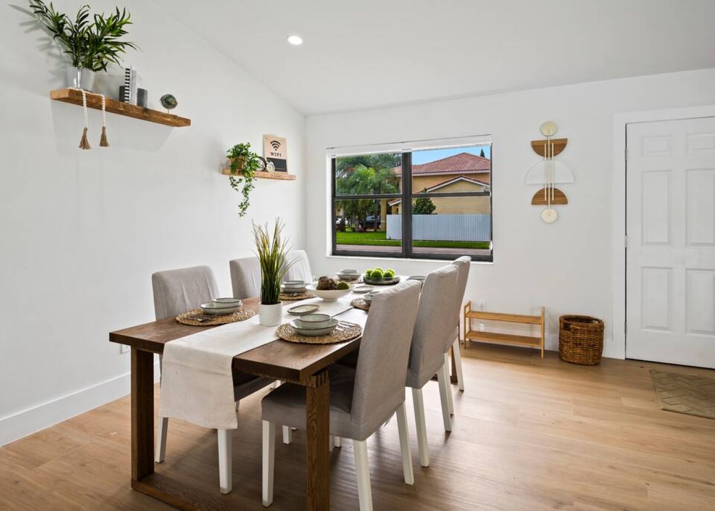 Original 729895415924628131 1502509712 e8ca7378