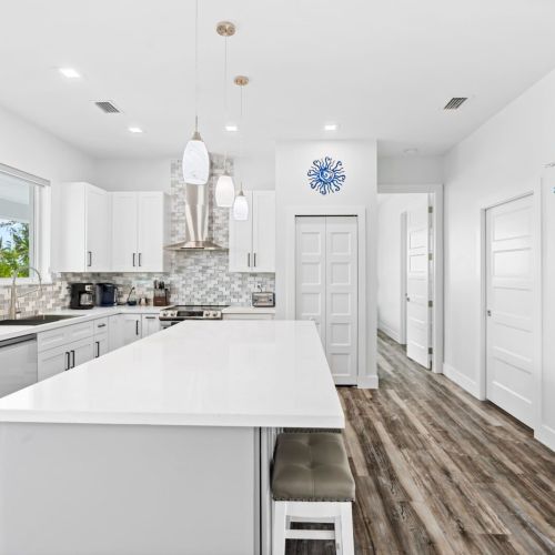 Don't waste time doing dishes; simply toss them in our dishwasher and enjoy your drinks!