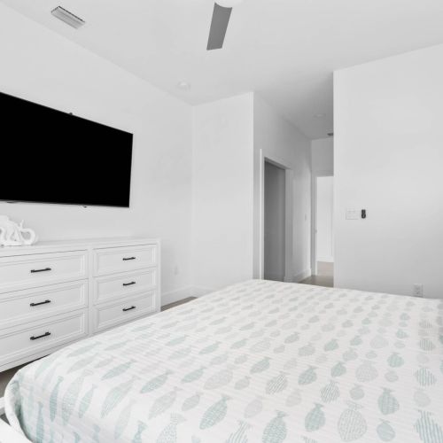 End the night with your show on the big screen, start the morning slow and quiet.