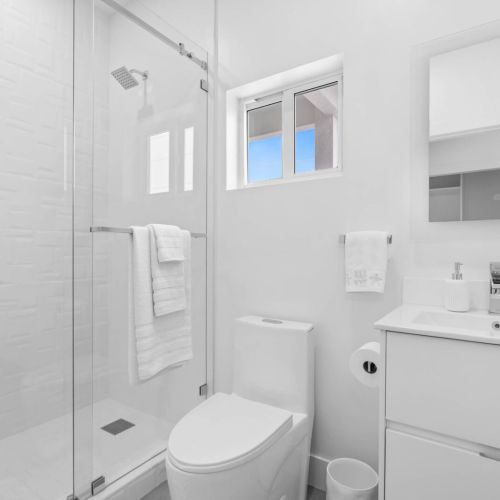 Clean, bright, and spa-simple. Step in, rinse off the saltwater, feel brand new.