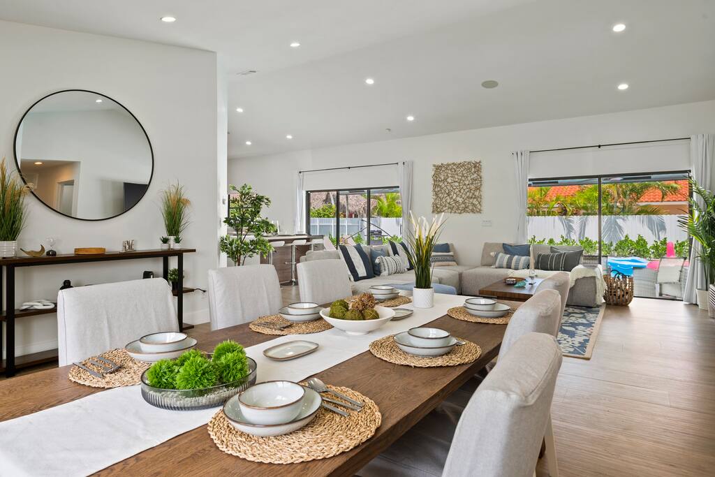 Miami valentine's day vacation rental: villa paradise interior